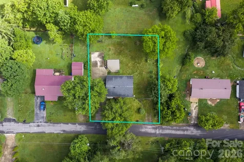65 Farley Street Waynesville NC 28786