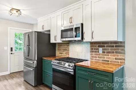 65 Farley Street Waynesville NC 28786