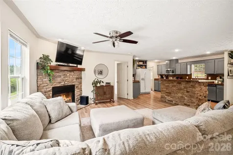 11 Misty Lane Candler NC 28715