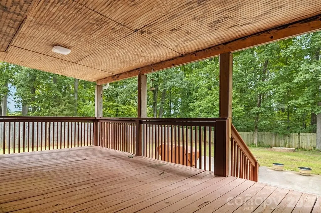 4403 Hubbard Road Charlotte NC 28269