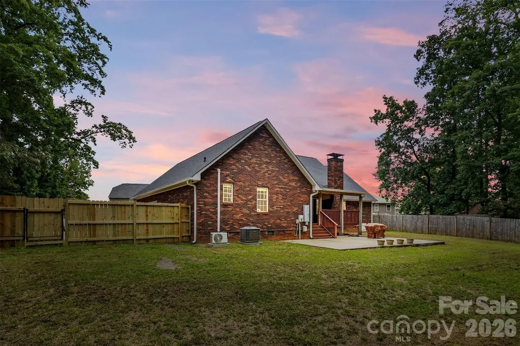 4403 Hubbard Road Charlotte NC 28269
