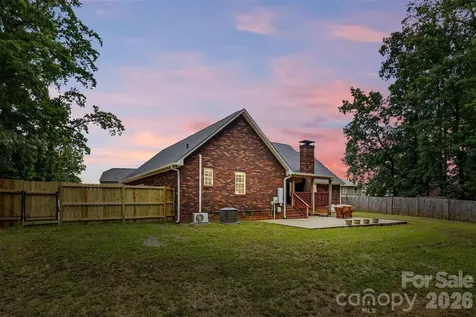 4403 Hubbard Road Charlotte NC 28269