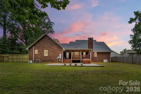 4403 Hubbard Road Charlotte NC 28269