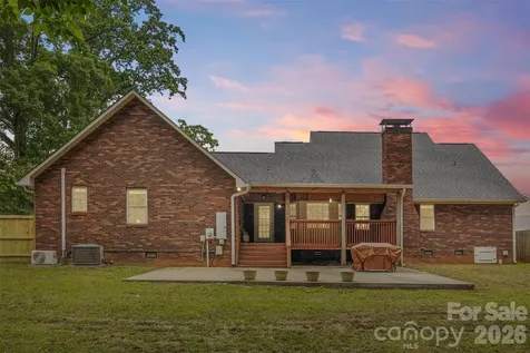 4403 Hubbard Road Charlotte NC 28269