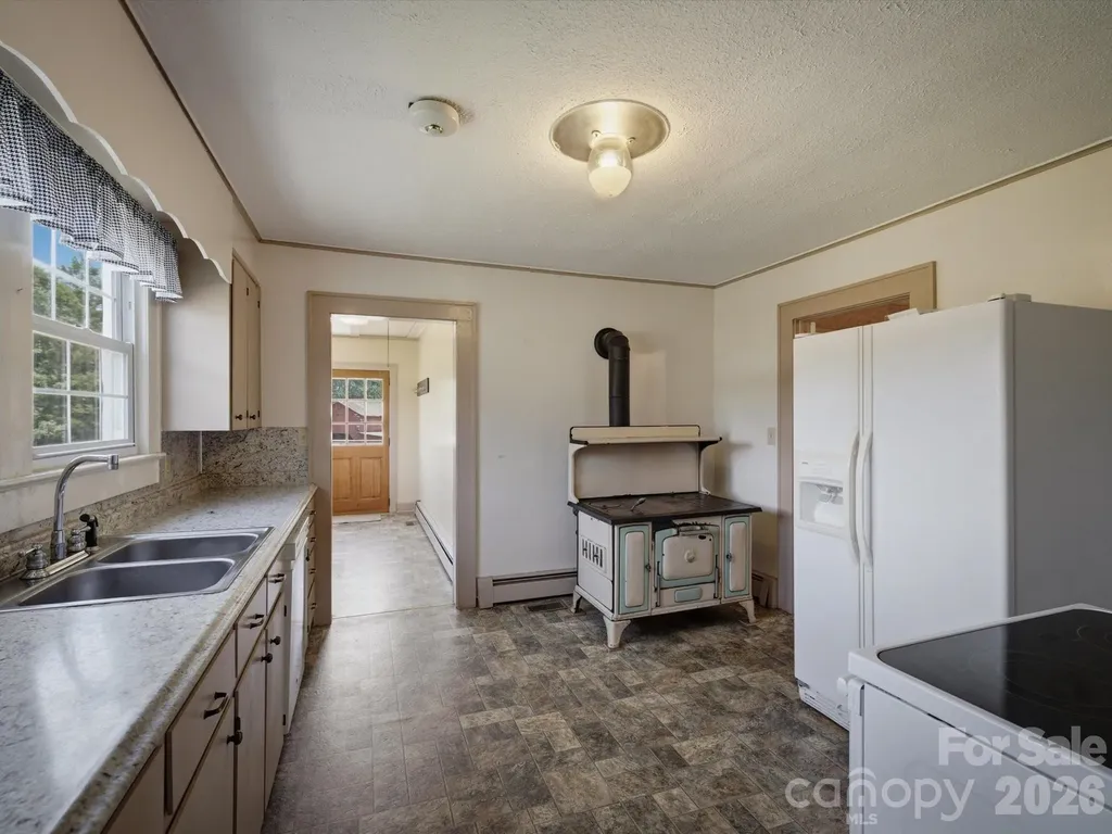 2401 Lail Road Morganton NC 28655