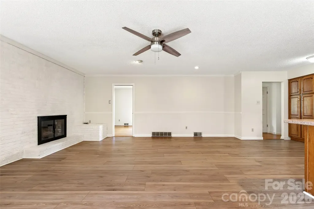 35 Mountain Terrace Asheville NC 28806