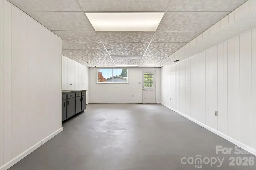 35 Mountain Terrace Asheville NC 28806