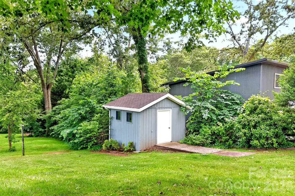 35 Mountain Terrace Asheville NC 28806