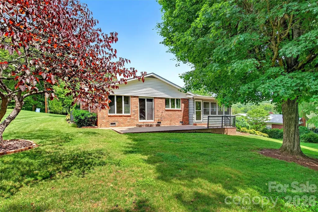 35 Mountain Terrace Asheville NC 28806