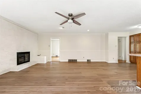 35 Mountain Terrace Asheville NC 28806