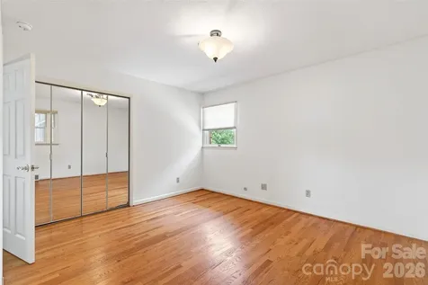 35 Mountain Terrace Asheville NC 28806
