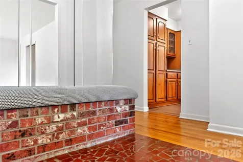 35 Mountain Terrace Asheville NC 28806