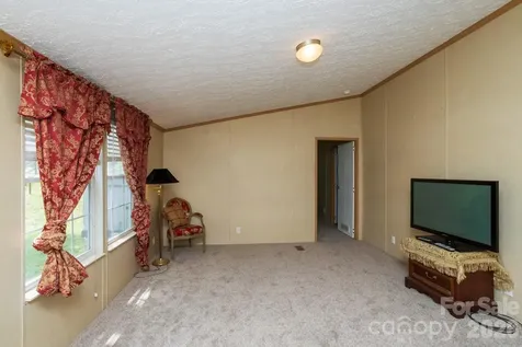 22 Hazelwood Road Asheville NC 28806