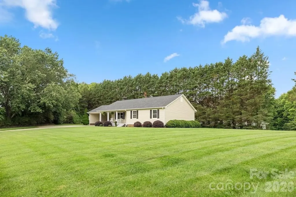 1313 Old Mill Road Lincolnton NC 28092