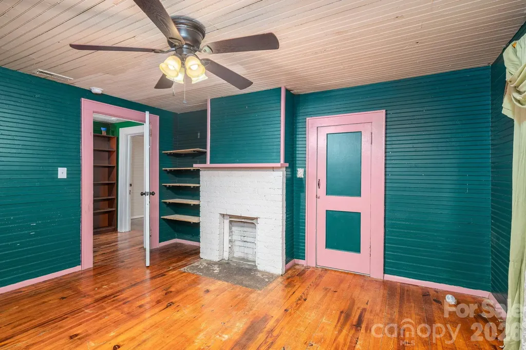 1143 W Stagecoach Trail Lawndale NC 28090