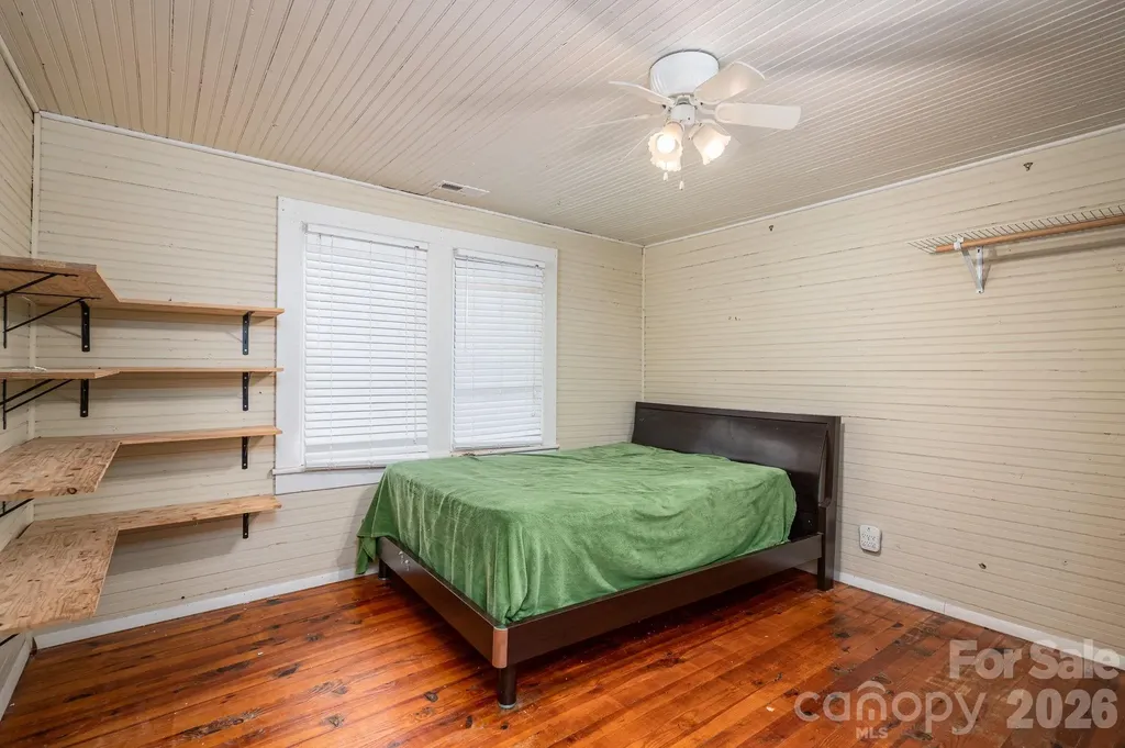 1143 W Stagecoach Trail Lawndale NC 28090