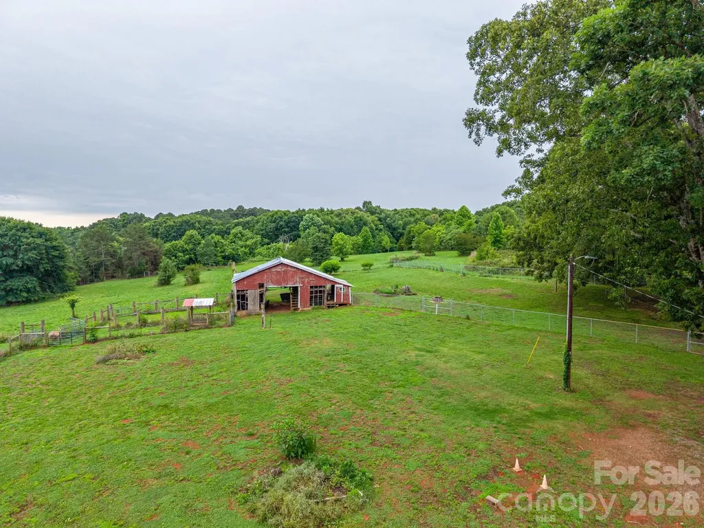 1143 W Stagecoach Trail Lawndale NC 28090