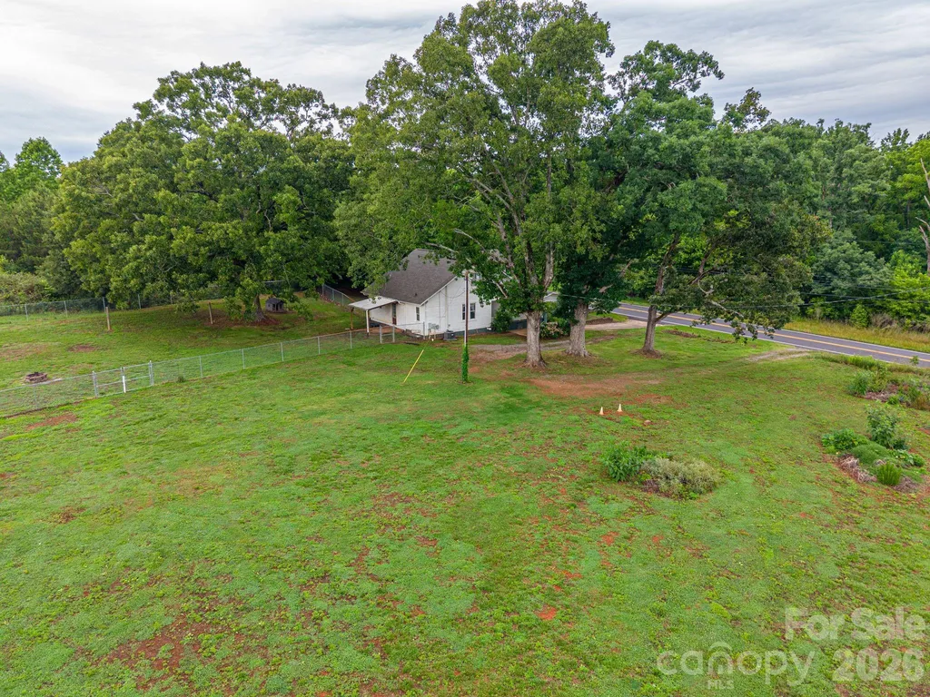 1143 W Stagecoach Trail Lawndale NC 28090