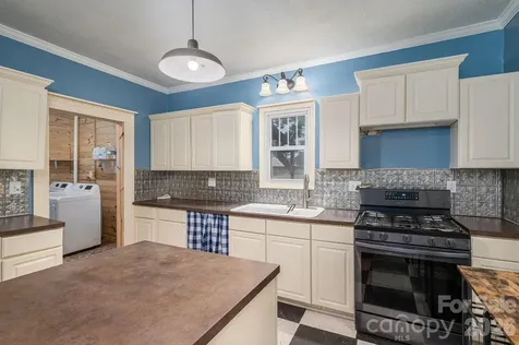 1143 W Stagecoach Trail Lawndale NC 28090