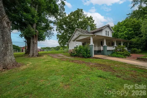 1143 W Stagecoach Trail Lawndale NC 28090