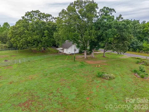 1143 W Stagecoach Trail Lawndale NC 28090