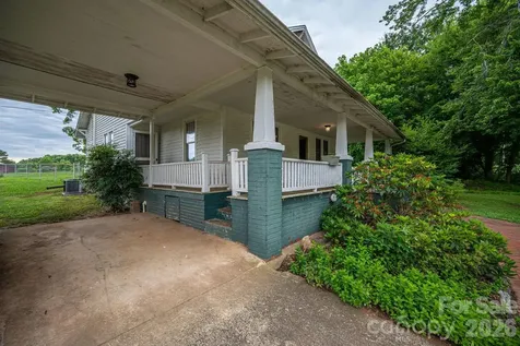 1143 W Stagecoach Trail Lawndale NC 28090