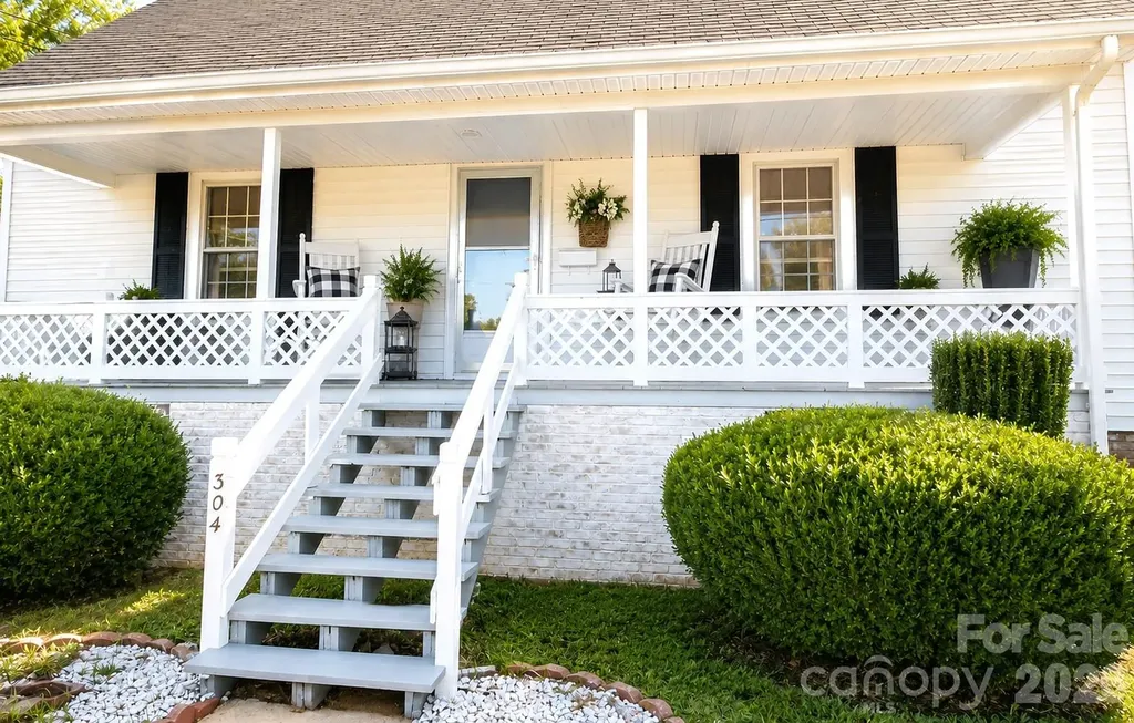 304 NW Bleachery Court Concord NC 28025