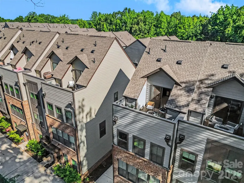 300 Twinflower Lane Charlotte NC 28205