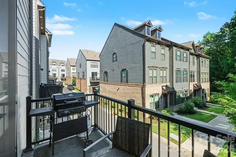 300 Twinflower Lane Charlotte NC 28205