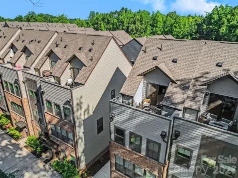 300 Twinflower Lane Charlotte NC 28205