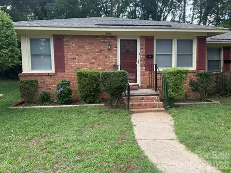 4915 Malibu Drive Charlotte NC 28215