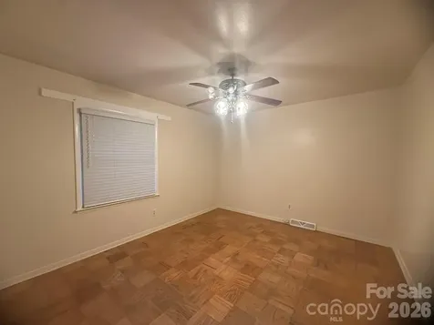 4915 Malibu Drive Charlotte NC 28215