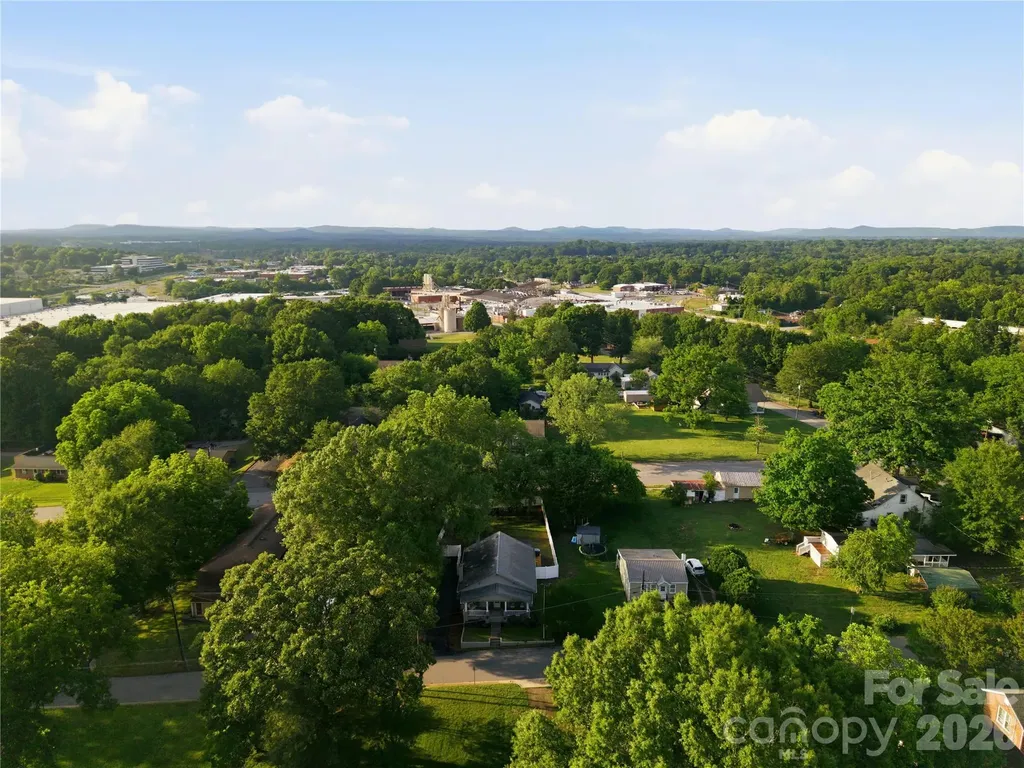 1226 1st Avenue Place NW Hickory NC 28601
