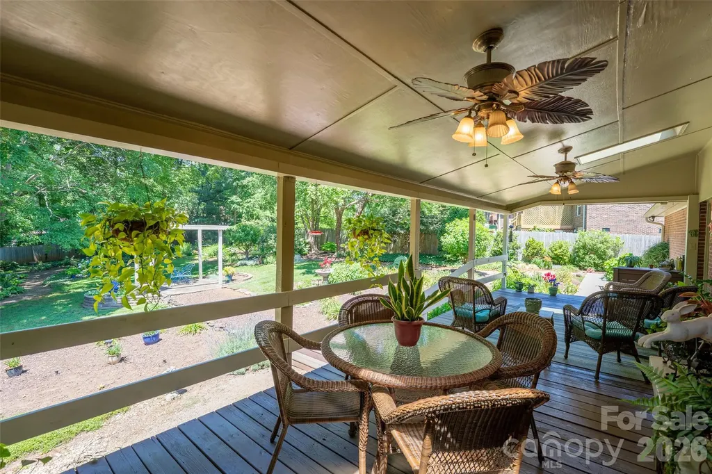 7029 Forest Hills Drive Denver NC 28037