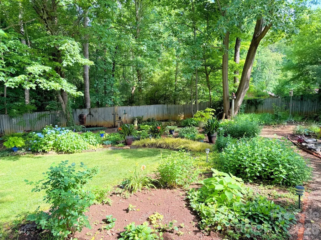 7029 Forest Hills Drive Denver NC 28037