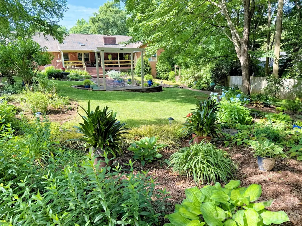 7029 Forest Hills Drive Denver NC 28037