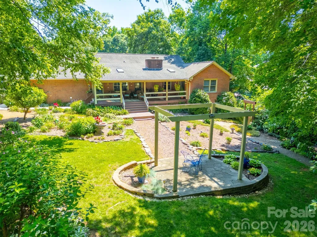 7029 Forest Hills Drive Denver NC 28037