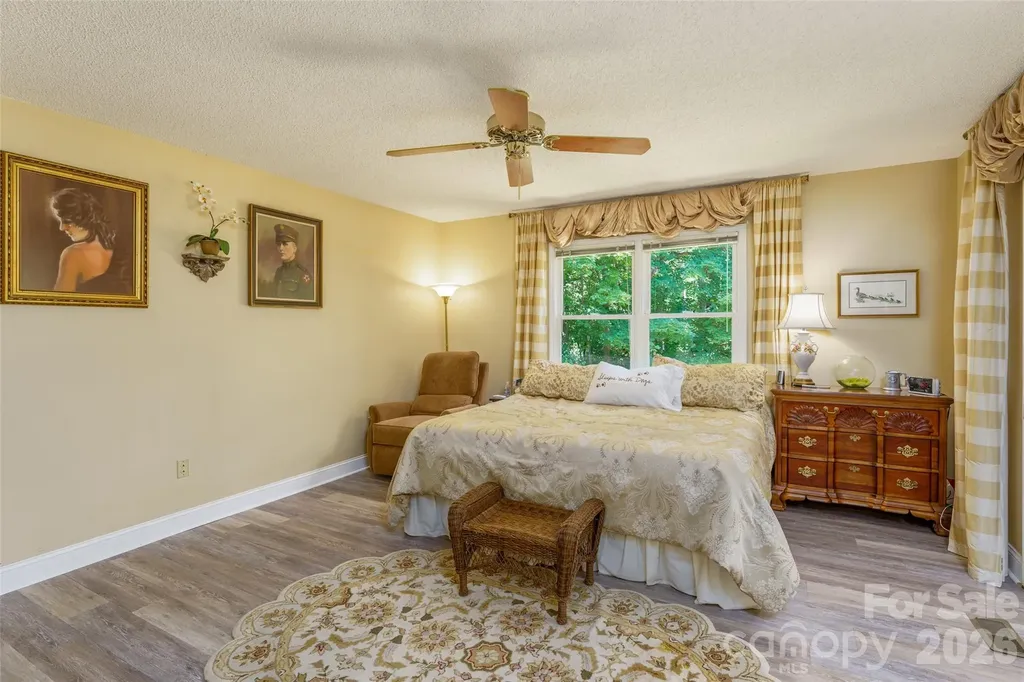7029 Forest Hills Drive Denver NC 28037