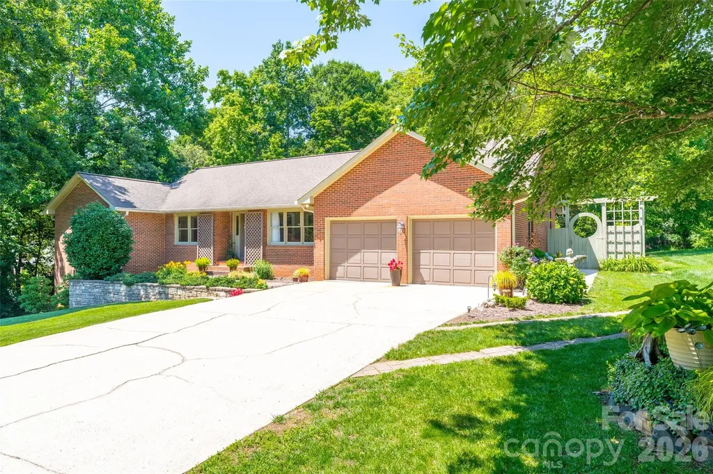 7029 Forest Hills Drive Denver NC 28037