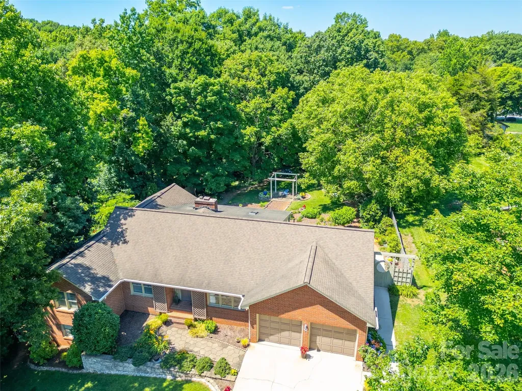 7029 Forest Hills Drive Denver NC 28037