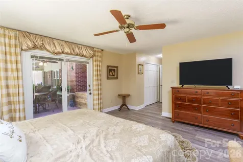 7029 Forest Hills Drive Denver NC 28037