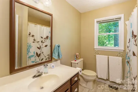 7029 Forest Hills Drive Denver NC 28037
