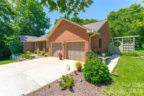 7029 Forest Hills Drive Denver NC 28037