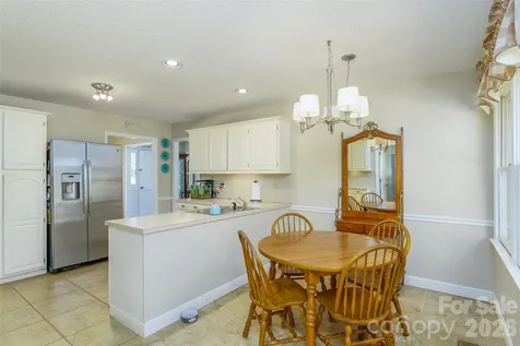 7029 Forest Hills Drive Denver NC 28037
