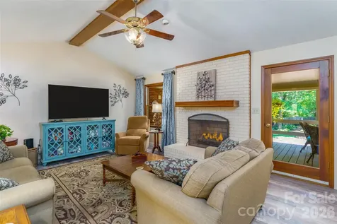 7029 Forest Hills Drive Denver NC 28037