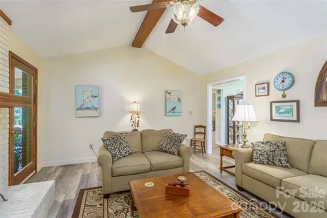7029 Forest Hills Drive Denver NC 28037