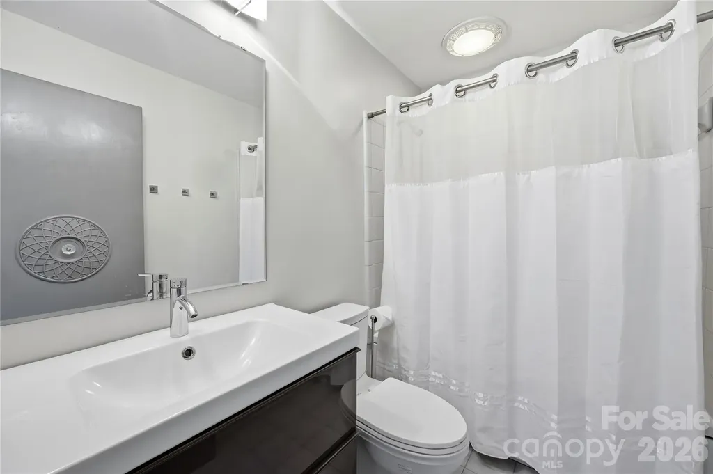 2724 Huntingtowne Farms Lane Charlotte NC 28210