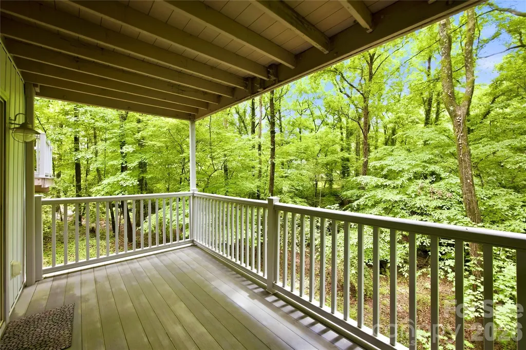 2724 Huntingtowne Farms Lane Charlotte NC 28210
