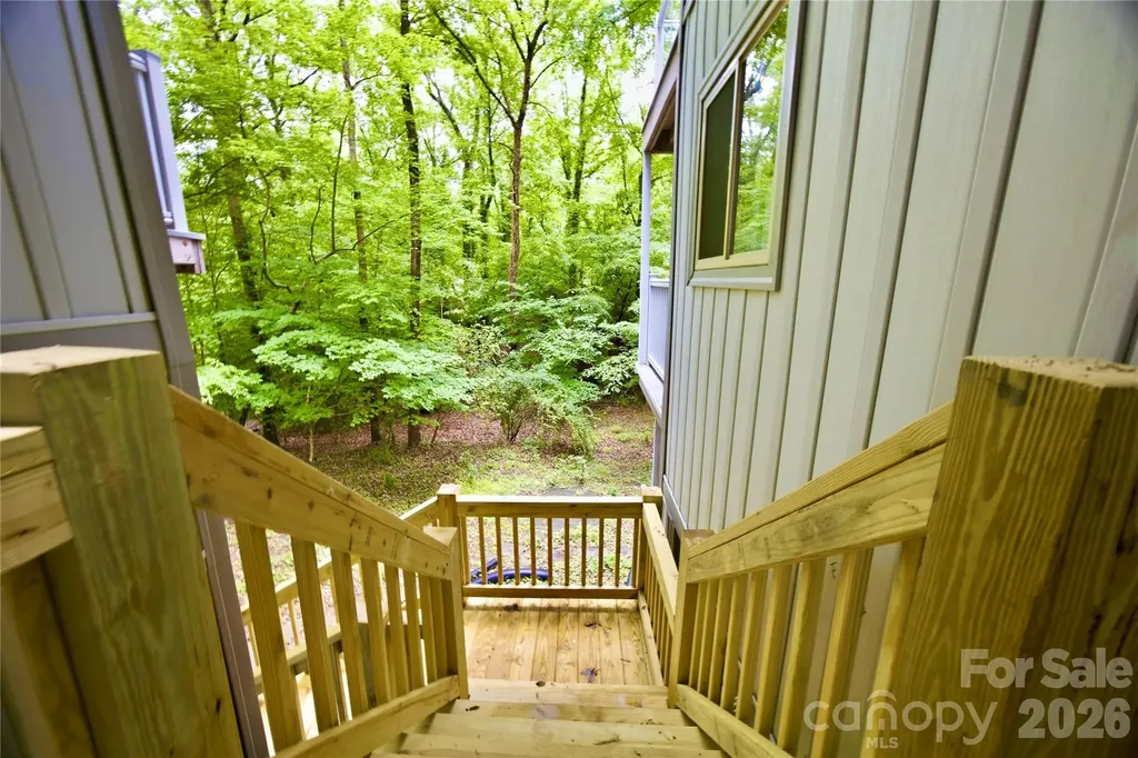 2724 Huntingtowne Farms Lane Charlotte NC 28210