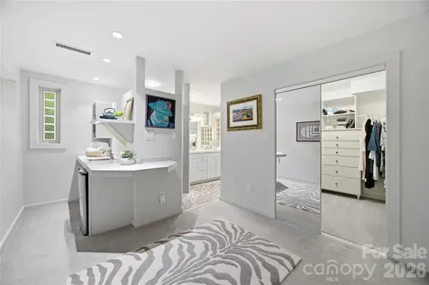 2724 Huntingtowne Farms Lane Charlotte NC 28210